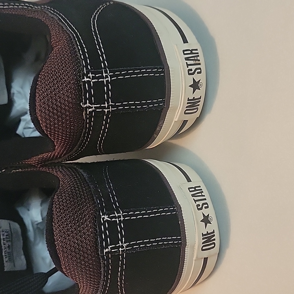 CONVERSE MENS SIZE 10.5 - Picture 3 of 14